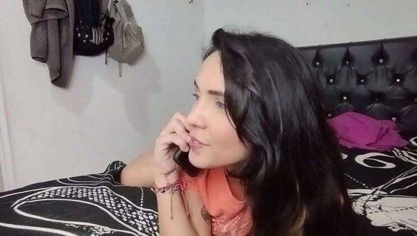 Colombian Stepsister Gets Fucked Hard on Phone Call - xxxfiles.com - India - Colombia on poweredporn.com