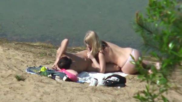 Naughty Teen 18+ Pawg Spotted Fucking Her Bf Right On The Beach 11 Min - hclips.com on poweredporn.com