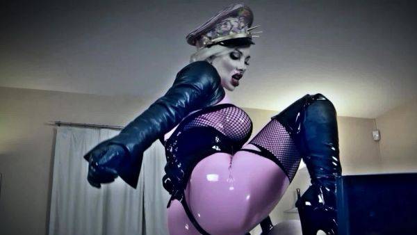 What a slutty hole - drtuber.com on poweredporn.com