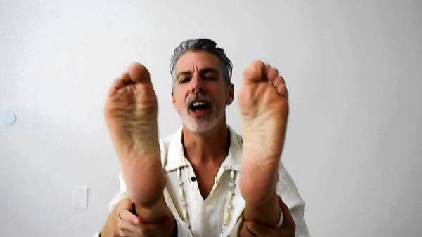 DILF Richard Lennox Shows Off His Feet In Yoga Session - drtuber.com on poweredporn.com