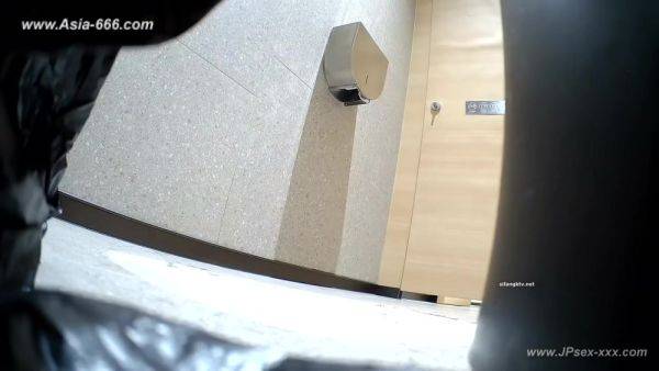 Chinese girls go to toilet.498 - hotmovs.com - China on poweredporn.com