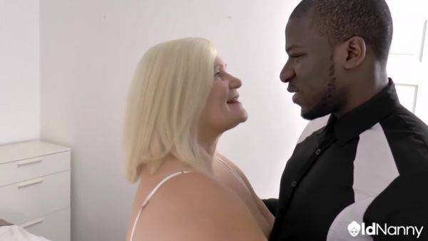 Lacey Starr In Chubby Mature Bbc Blowjob And Handjob - upornia.com on poweredporn.com