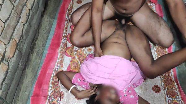 Bhabi Was I Entered The Cock In The Moon - desi-porntube.com - India on poweredporn.com