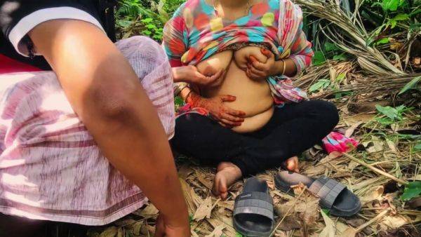 Fucking In The Jungle With The Neighbor Elder Stepsister - desi-porntube.com - India on poweredporn.com