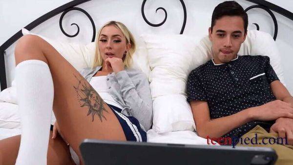 Stepsister Chloe Temple's Afternoon Delight Fingering - xxxfiles.com on poweredporn.com