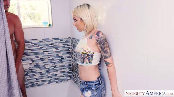 Blonde tattooed chick gets brutally pounded in the bathroom - sexu.com - Usa on poweredporn.com