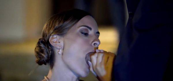 Claire bourgeoise soumise offerte par son mari - txxx.com - France on poweredporn.com