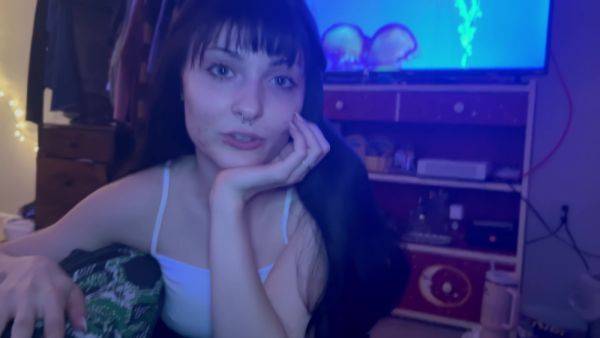 Horny Babysitter Doesnt Wanna Go Home - hclips.com on poweredporn.com