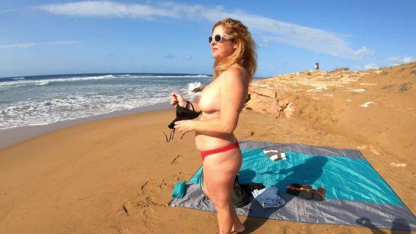 Banito En El Mar Y Corriendonos - hclips.com on poweredporn.com