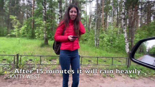 18 Year Old Russian Girl Sucks Cock In A Car For Tips With Dialogue - hclips.com - Russia on poweredporn.com