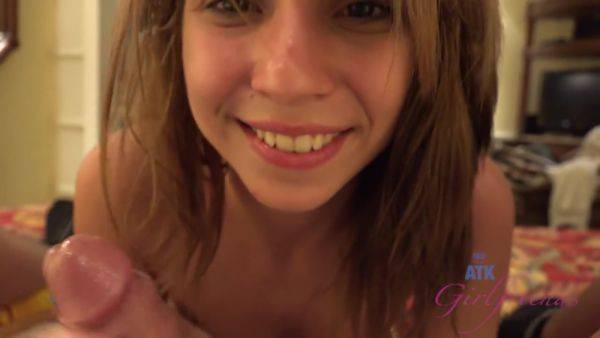 Cece Wants To Make Sure She Shows You A Good Time Before She Leaves Hawaii - hotmovs.com on poweredporn.com