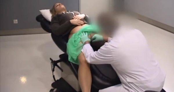 Visite sexe chez mon gynecologue - txxx.com on poweredporn.com