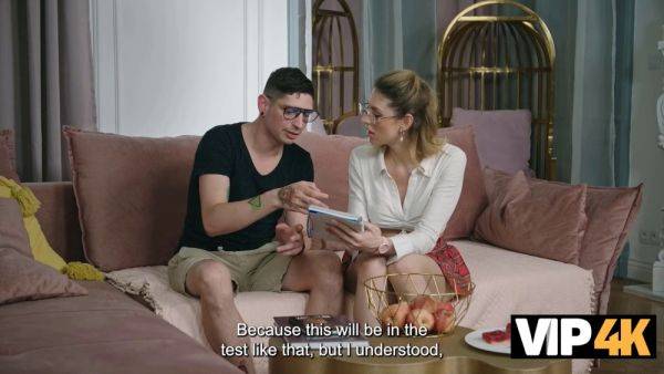 Nerdy blonde girl gets kinky with her ass and fanta sia lover - sexu.com on poweredporn.com