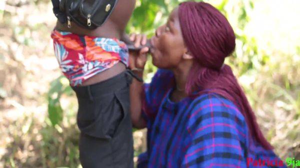 Please Dont Fuck Me Here Is Too Open People Are Passing And They Will Tell My Husband 7 Min - upornia.com on poweredporn.com