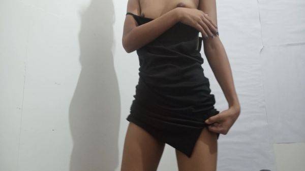 Sexy Bengali Girl Seducing Dance - desi-porntube.com on poweredporn.com