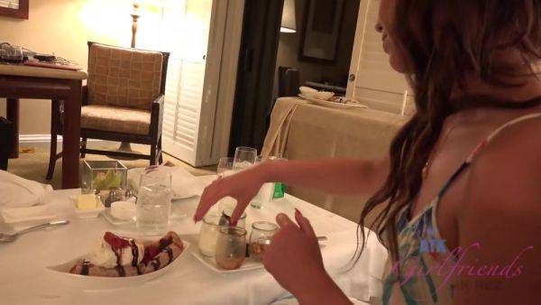 Virtual Vacation In Hawaii With Blair Summers Part 6 - hotmovs.com - Usa on poweredporn.com