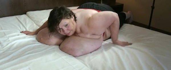 Massive Big Boobs Granny - hclips.com on poweredporn.com