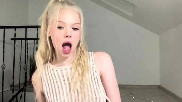 Blonde teen Sierras first erotic masturbation video - drtuber.com on poweredporn.com