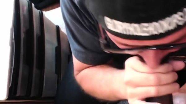 Gloryhole BJ gaydaddy sucks hard dick - drtuber.com on poweredporn.com