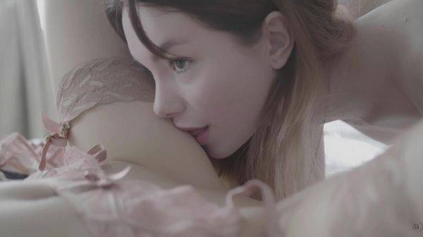 Erotic FFM with slim lesbians Liz Ocean and ZIAxBITE - anysex.com on poweredporn.com