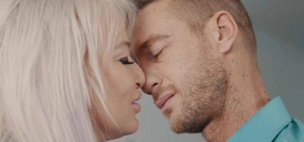 Let's Add Sex To The Deal - inxxx.com on poweredporn.com