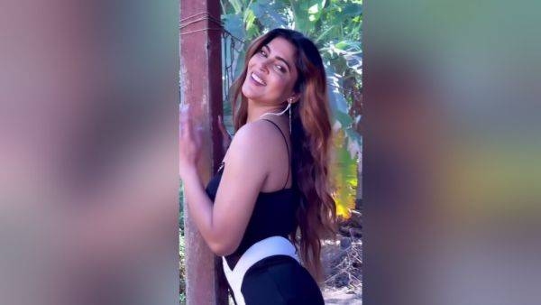 Neighbors Bengali Woman Was Stripped Naked And Fucked - desi-porntube.com on poweredporn.com