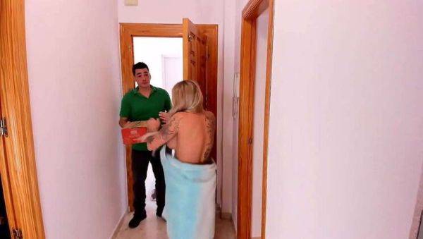 Raquel, the Blonde MILF, Serviced Delivery Guy's Big Cock After Dropping Towel - porntry.com on poweredporn.com