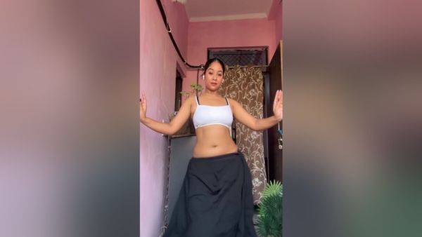 Stepdaughter Feels Weird About Her New Stepdad Feeling Up Her Tits And Ass - Dad Crush And Jasmine Sherni - desi-porntube.com on poweredporn.com