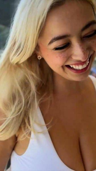 Taking Chloe Surreal And Her Melons To The Farmers Market - drtuber.com on poweredporn.com