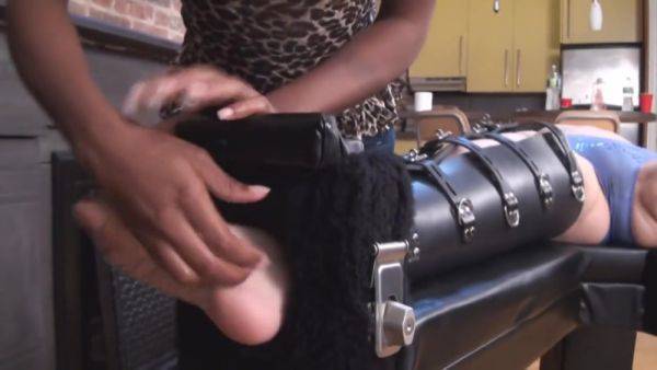 Lily Haze Stretched - Taworship - hotmovs.com on poweredporn.com