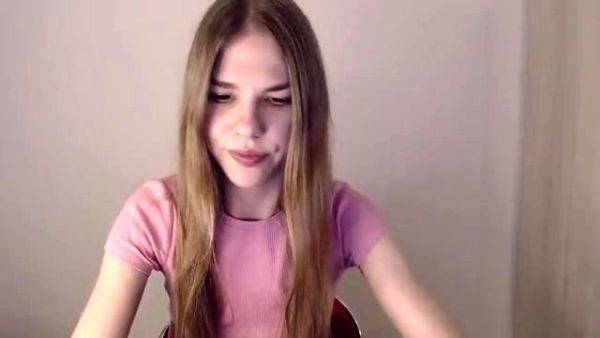 Hot Busty Webcam Babe Masturbate Solo - drtuber.com on poweredporn.com