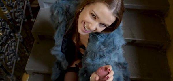 Hot Babe Sucks Stranger's Cock On The Stairs - inxxx.com on poweredporn.com