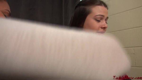 Ivory Armpits - Taworship - hotmovs.com on poweredporn.com