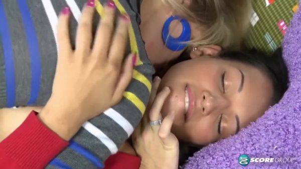 Isabella And Teagan Are College Lezzies With Teagan Summers - hotmovs.com on poweredporn.com