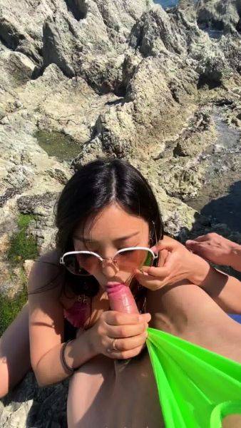 Asian amateur gives an outdoor blowjob - drtuber.com on poweredporn.com