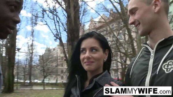 Husband Watches Wife's Interracial Anal Sex - xxxfiles.com on poweredporn.com