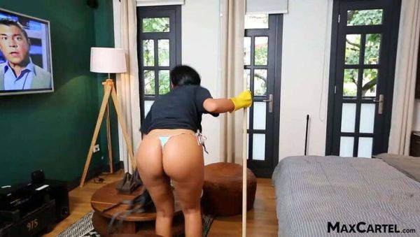 Thick Valery: A Max Cartel Experience - porntry.com on poweredporn.com