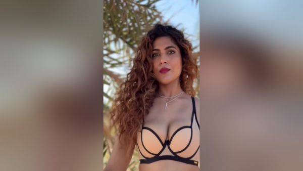 Dad Crush - Stepdaughter Feels Weird About Her New Stepdad Feeling Up Her Tits And Ass - desi-porntube.com on poweredporn.com