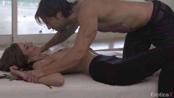 EroticaX - Roses & Female Cream - porntry.com on poweredporn.com