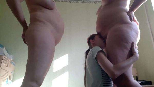I performed cunnilingus on two pregnant lovers - Real Lesbian Girls - xxxfiles.com on poweredporn.com