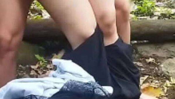 I can't go on aiding my friend's deviant behavior! God, I hope no one spots the clip. - xxxfiles.com - Usa on poweredporn.com