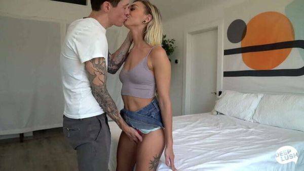 Chloe Temple & Owen Gray: Amateur Blowjob & Creampie - xxxfiles.com on poweredporn.com