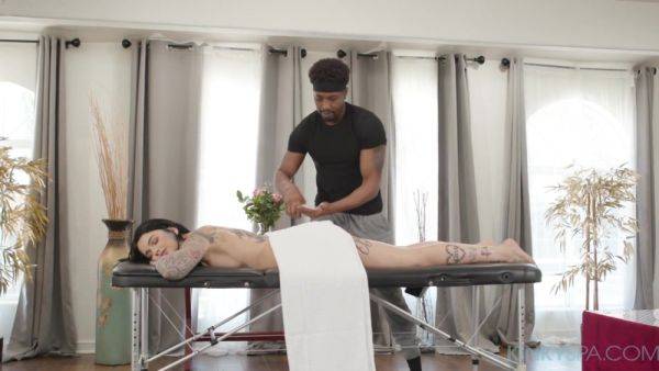 Tattooed Babe Leigh Raven Gets Screwed By Bbc - videomanysex.com on poweredporn.com