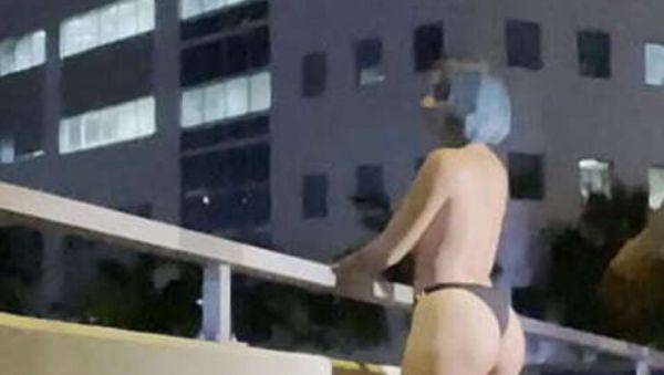 Lil D & Roxy: Miami Photoshoot & Blowjob - veryfreeporn.com on poweredporn.com