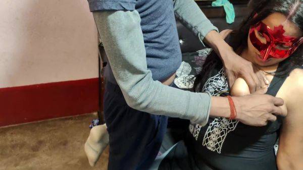 Soni K And Anuj K In रत क दवर आय Kiss करक घड बनकर चत चद Pय Hindi Audio 11 Min - desi-porntube.com - India on poweredporn.com