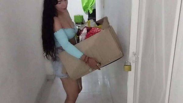Colombian MILF Stepmom Enlists 18-Year-Old Stepson for Moving Day - Spanish Porn - xxxfiles.com - Spain - Colombia on poweredporn.com