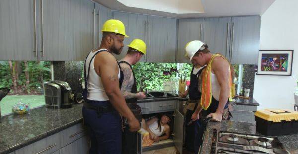 Hard working guys share pussy the hard way in generous gangbang - xbabe.com on poweredporn.com