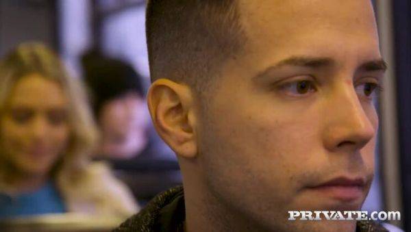 Sienna Day fucks her boss in the office - porntry.com on poweredporn.com