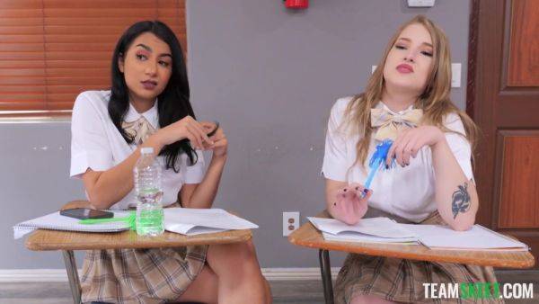 Hottest Nerds Compilation - Aften Opal & Bec The Barbie & Blake Blossom & Chloe Surreal & Fiona Frost & Harley King & Kitty Valance & Macy Meadows & Nia Bleu & Octavia Red & Roxie Sinner & Selina Bentz & Serena Santos & Sofie Reyez & Sona Bella - videomanysex.com on poweredporn.com