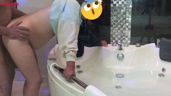 Parado - Con Mi Vecino - Me Folla Rico With Mi Vecina, Rico Sexo And Amilia Onyx - desi-porntube.com - India on poweredporn.com